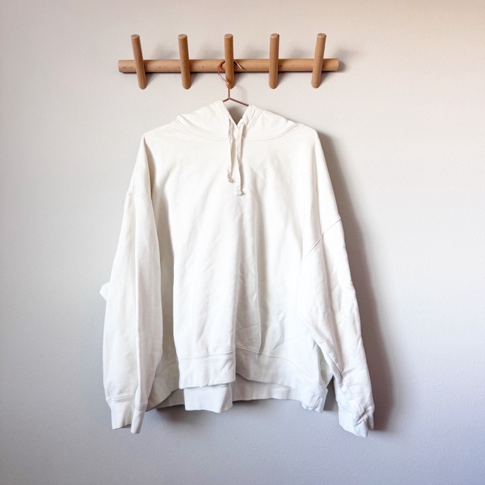 Girlfriend Collective 50/50 Classic Hoodie - Picture 3 of 9